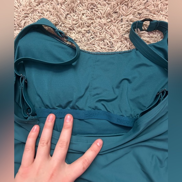 DKNY teal one piece bathing suit w/ built in bra M - Picture 6 of 9